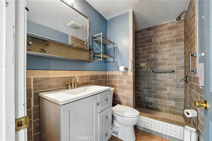 2718 E 7th Street, Los Angeles, California 90023