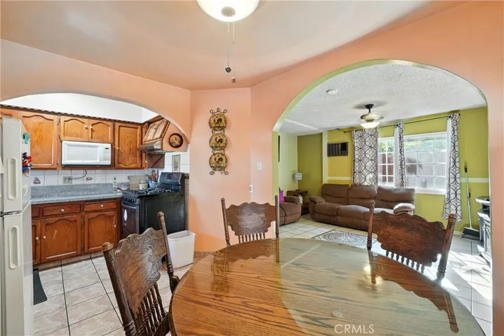 2718 E 7th Street, Los Angeles, California 90023