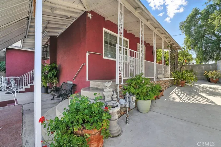 2718 E 7th Street, Los Angeles, California 90023