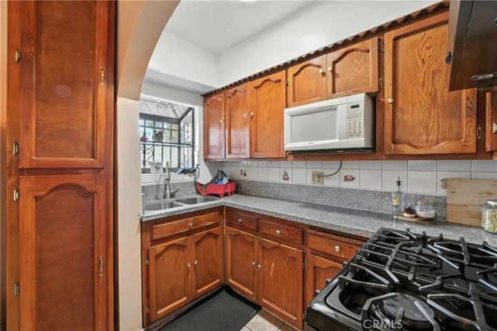 2718 E 7th Street, Los Angeles, California 90023