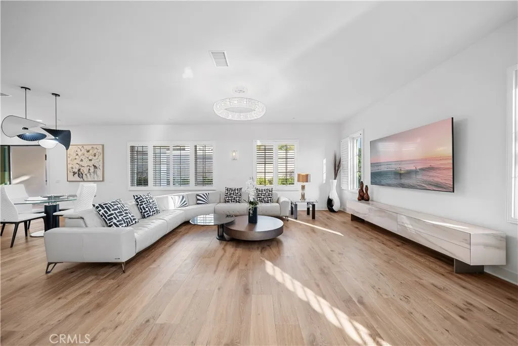 127 Interstellar, Irvine, California 92618 home-pic-7