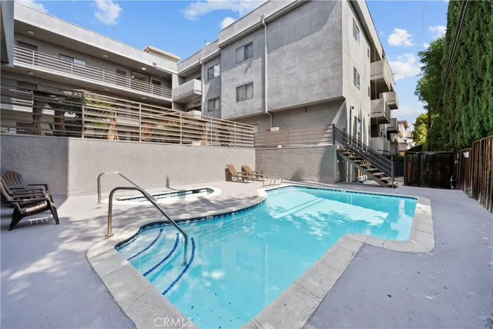 4706 Sepulveda Boulevard, Sherman Oaks, California 91403