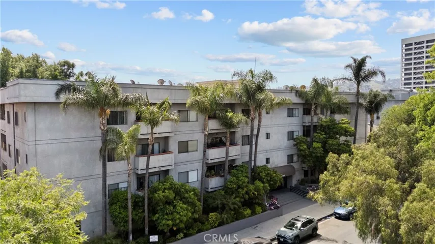 4706 Sepulveda Boulevard, Sherman Oaks, California 91403
