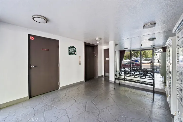 4706 Sepulveda Boulevard, Sherman Oaks, California 91403