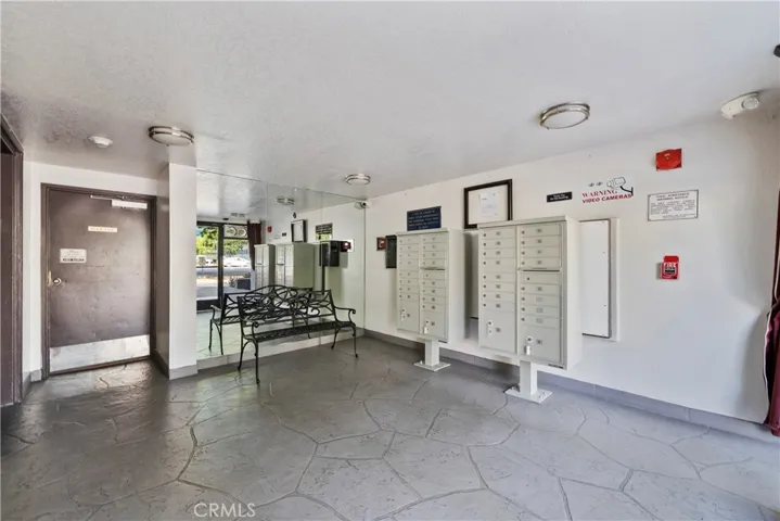 4706 Sepulveda Boulevard, Sherman Oaks, California 91403