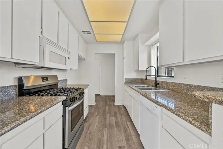 4706 Sepulveda Boulevard, Sherman Oaks, California 91403
