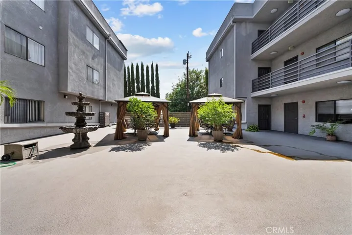 4706 Sepulveda Boulevard, Sherman Oaks, California 91403