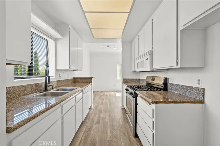 4706 Sepulveda Boulevard, Sherman Oaks, California 91403