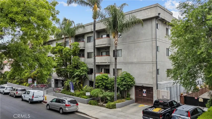 4706 Sepulveda Boulevard, Sherman Oaks, California 91403