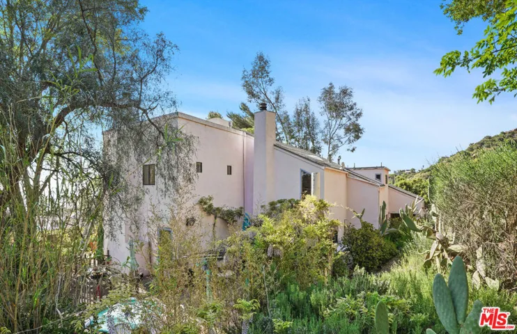 190 Loma Metisse Road, Malibu, California 90265