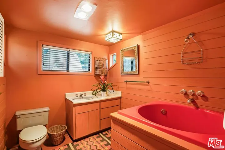 190 Loma Metisse Road, Malibu, California 90265