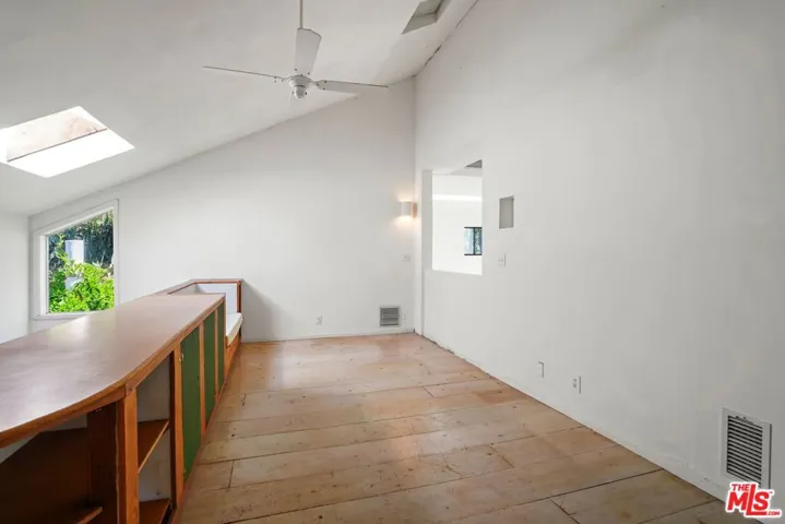 190 Loma Metisse Road, Malibu, California 90265