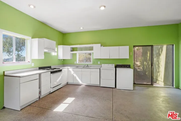 190 Loma Metisse Road, Malibu, California 90265