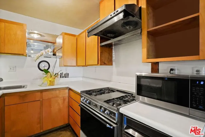 190 Loma Metisse Road, Malibu, California 90265