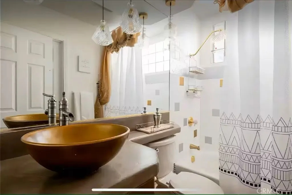 70138 Sullivan Road, 29 Palms, California 92277 home-pic-18