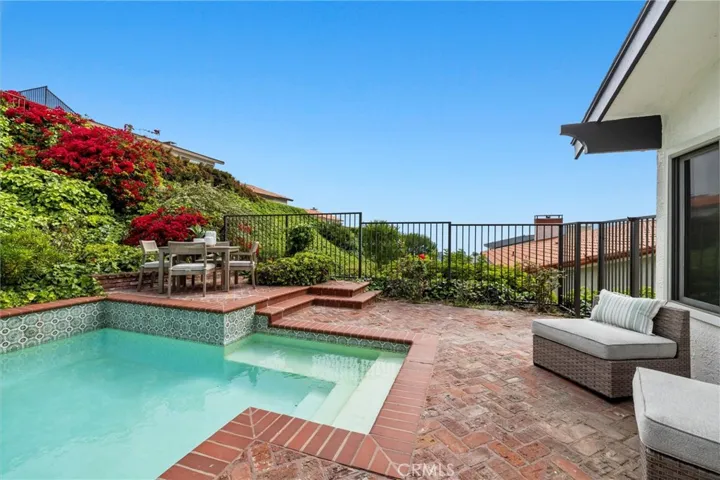 6808 Kings Harbor Drive, Rancho Palos Verdes, California 90275