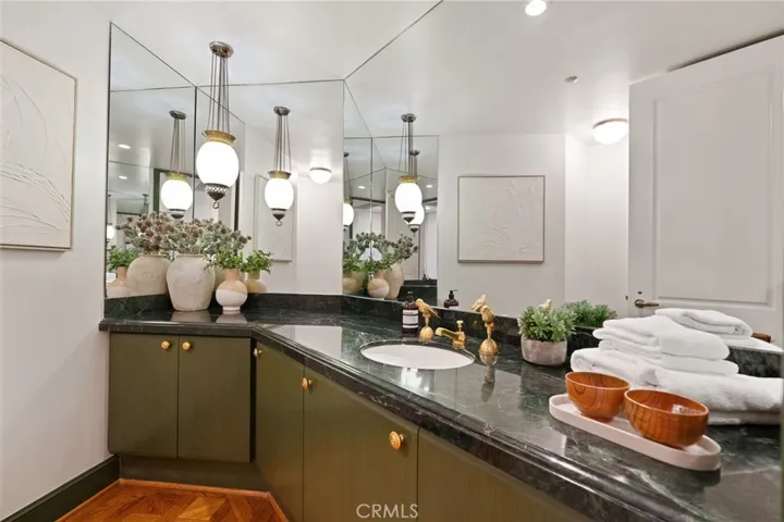 10490 Wilshire Boulevard 2704, Los Angeles, California 90024