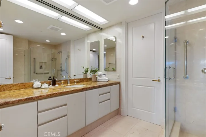 10490 Wilshire Boulevard 2704, Los Angeles, California 90024