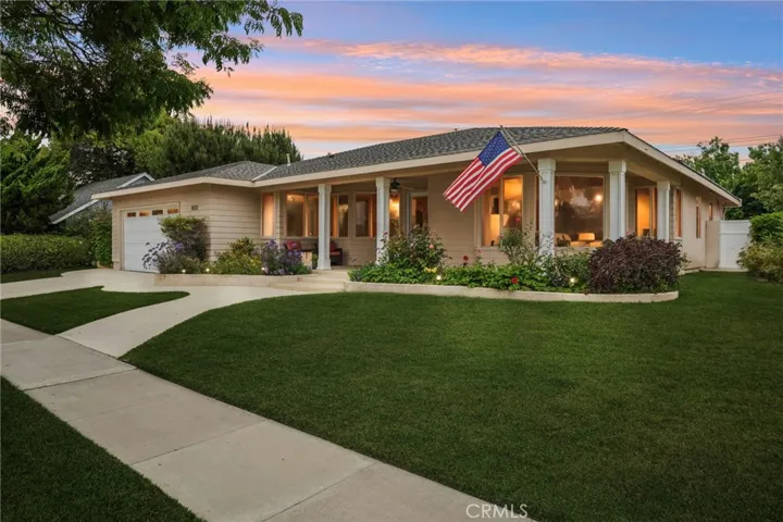 11272 Weatherby Road, Los Alamitos, California 90720