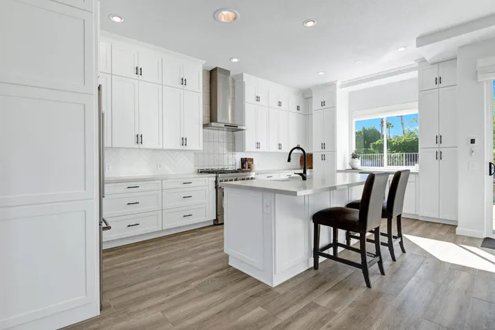 KITCHEN.jpg mls