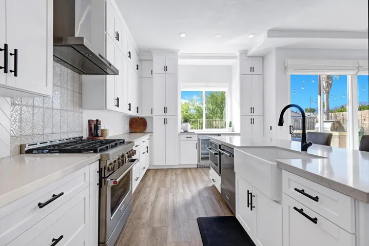 KITCHEN CONTINUED.jpg mls