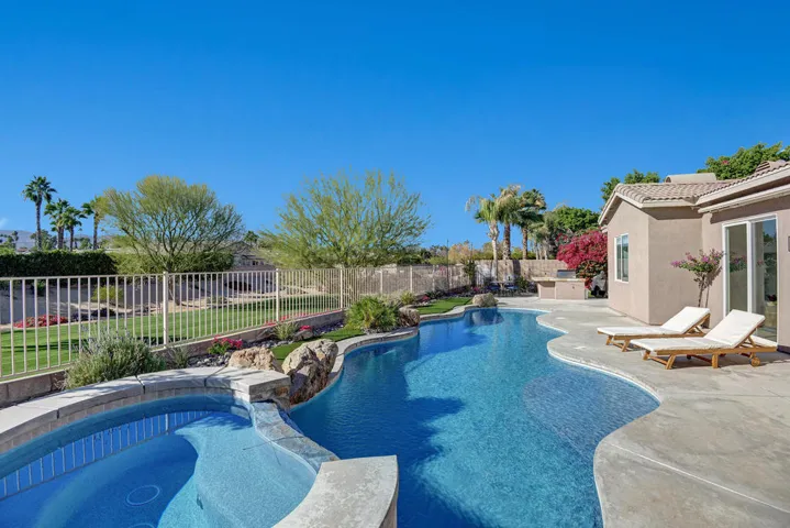 POOL REVERSE.jpg mls