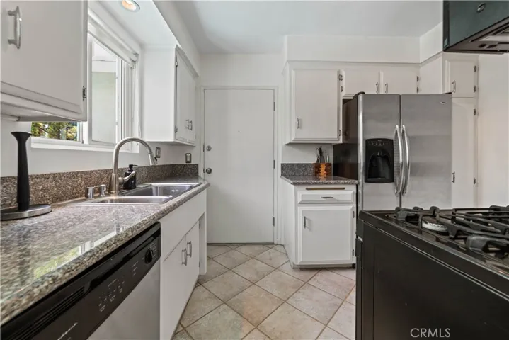 1525 N Hayworth Ave 205, Los Angeles, California 90046