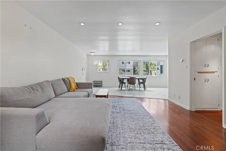1525 N Hayworth Ave 205, Los Angeles, California 90046