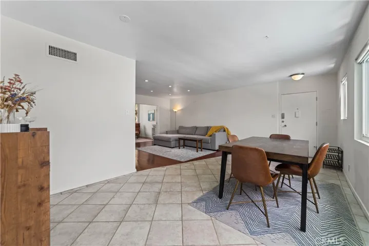 1525 N Hayworth Ave 205, Los Angeles, California 90046