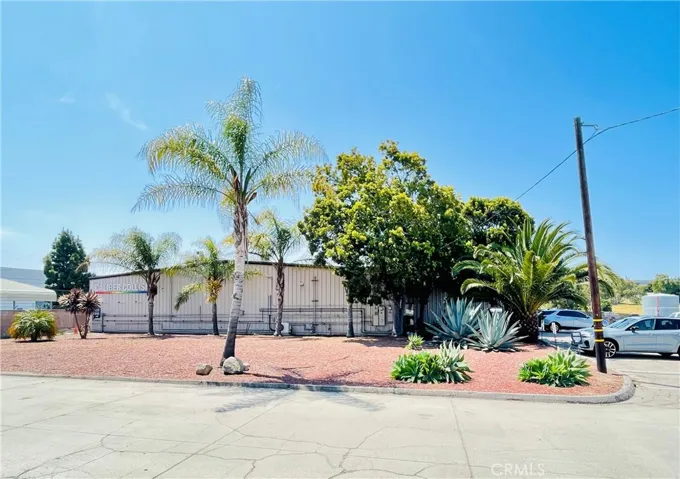 4675 Thread Lane B, San Luis Obispo, California 93401