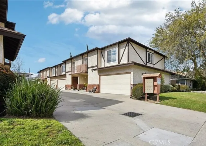 1511 S Mayflower Avenue A, Monrovia, California 91016
