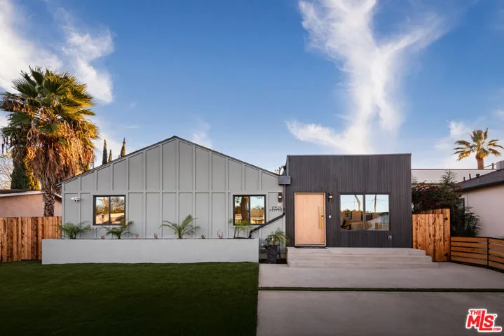 17624 Martha Street, Encino, California 91316