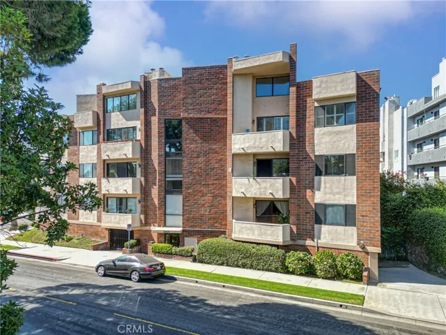 1567 Westholme Avenue 4a, Los Angeles, California 90024, 2 Bedrooms Bedrooms, ,3 BathroomsBathrooms,Residential,For Sale,Westholme,TR25135484
