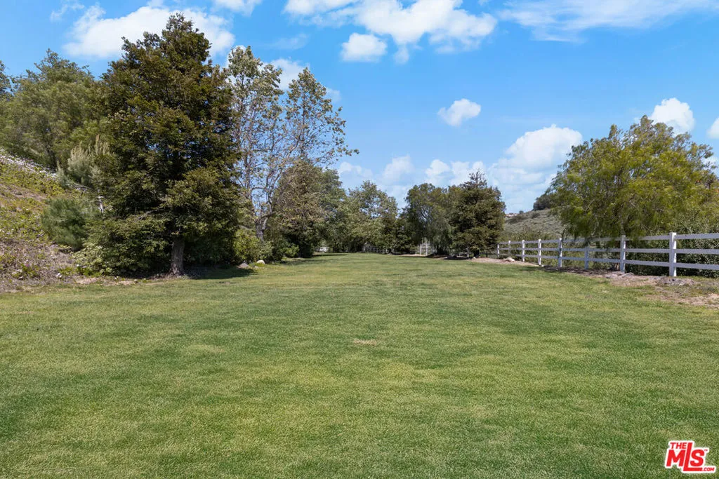 13418 Nightsky Drive, Camarillo, California 93012 home-pic-38