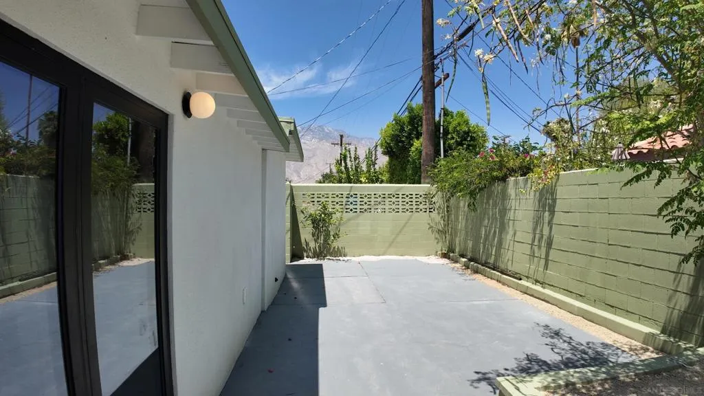 3864 E Cll San Raphael, Palm Springs, California 92264 home-pic-22