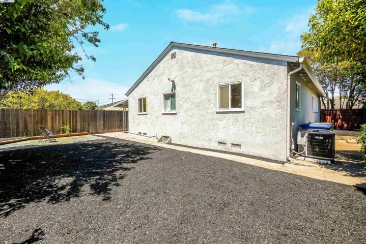 76 Schuylkill Ave, Hayward, California 94544