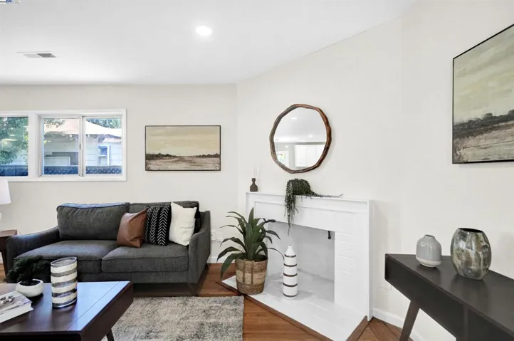 76 Schuylkill Ave, Hayward, California 94544