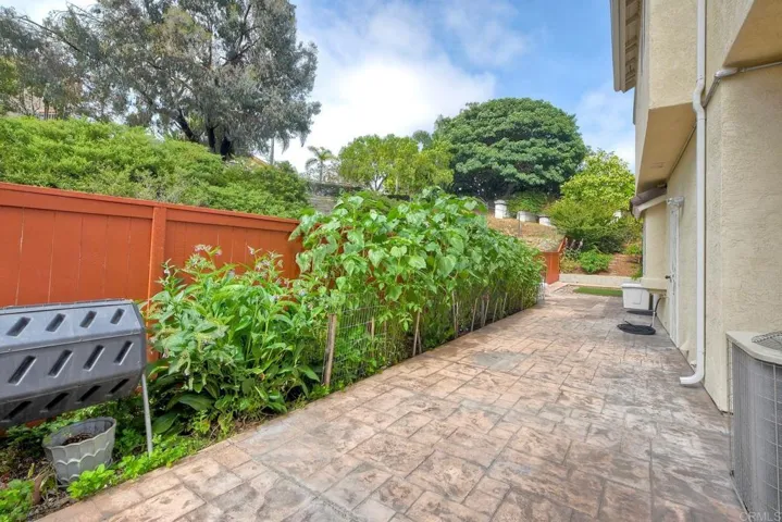 339 Diamante Way, Oceanside, California 92056