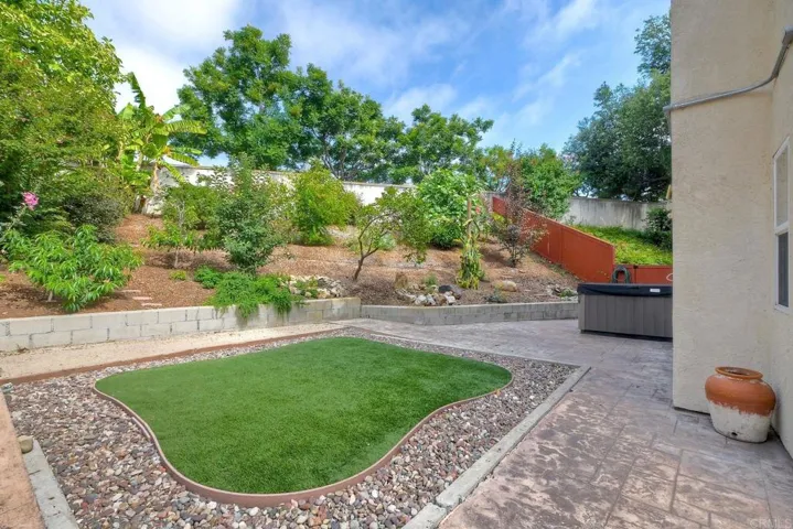339 Diamante Way, Oceanside, California 92056
