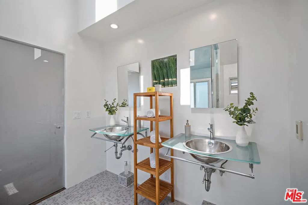 7145 Trask Avenue, Playa Del Rey, California 90293 home-pic-54