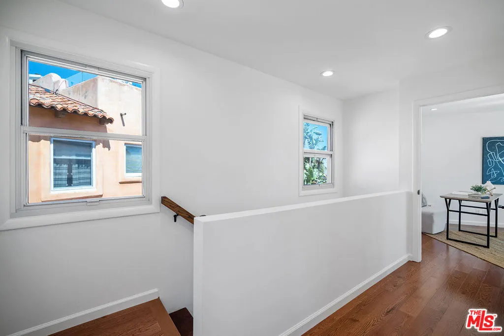 7145 Trask Avenue, Playa Del Rey, California 90293 home-pic-57