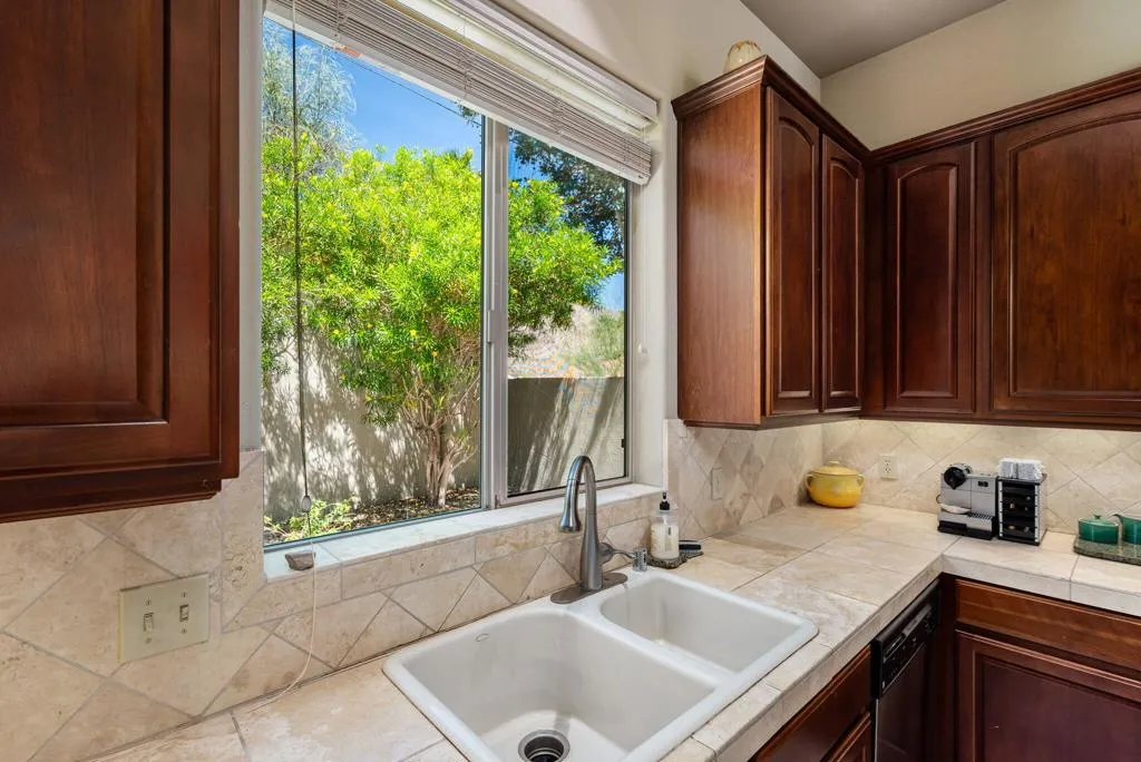 54385 Avenida Madero, La Quinta, California 92253 home-pic-29