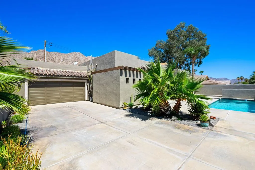 54385 Avenida Madero, La Quinta, California 92253 home-pic-9