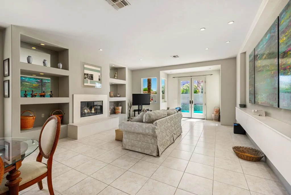 54385 Avenida Madero, La Quinta, California 92253 home-pic-18