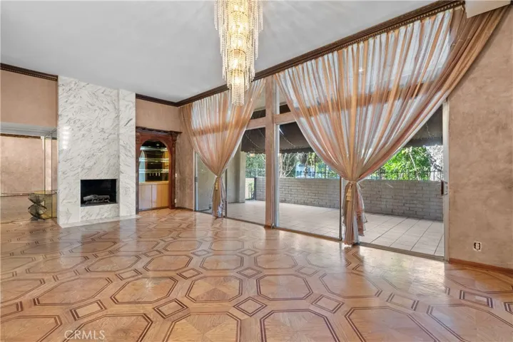 5282 Lindley Avenue, Encino, California 91316