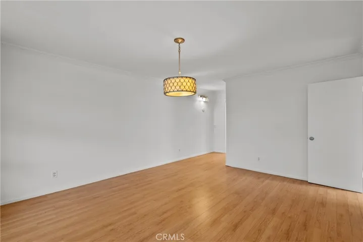 5282 Lindley Avenue, Encino, California 91316