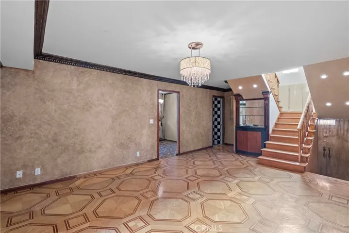 5282 Lindley Avenue, Encino, California 91316