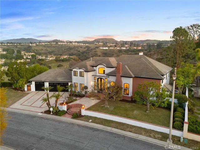 7460 E Hummingbird Circle, Anaheim Hills, California 92808