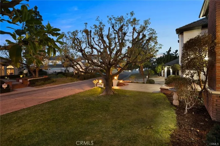 7460 E Hummingbird Circle, Anaheim Hills, California 92808