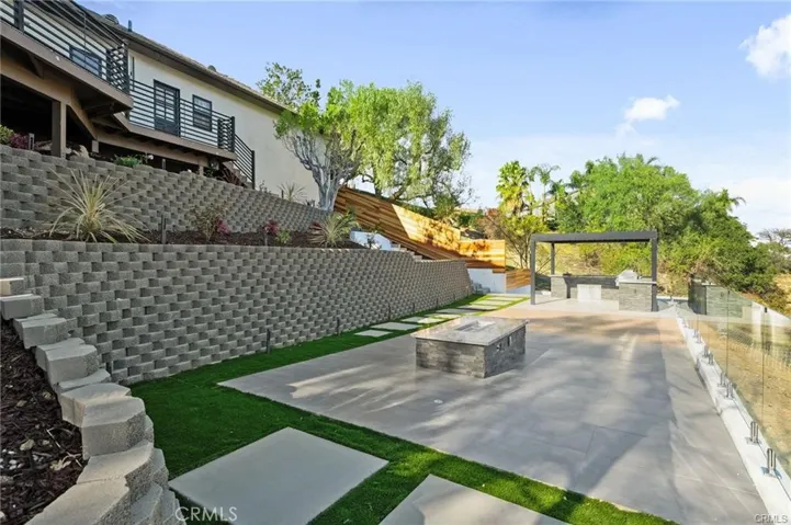 7460 E Hummingbird Circle, Anaheim Hills, California 92808